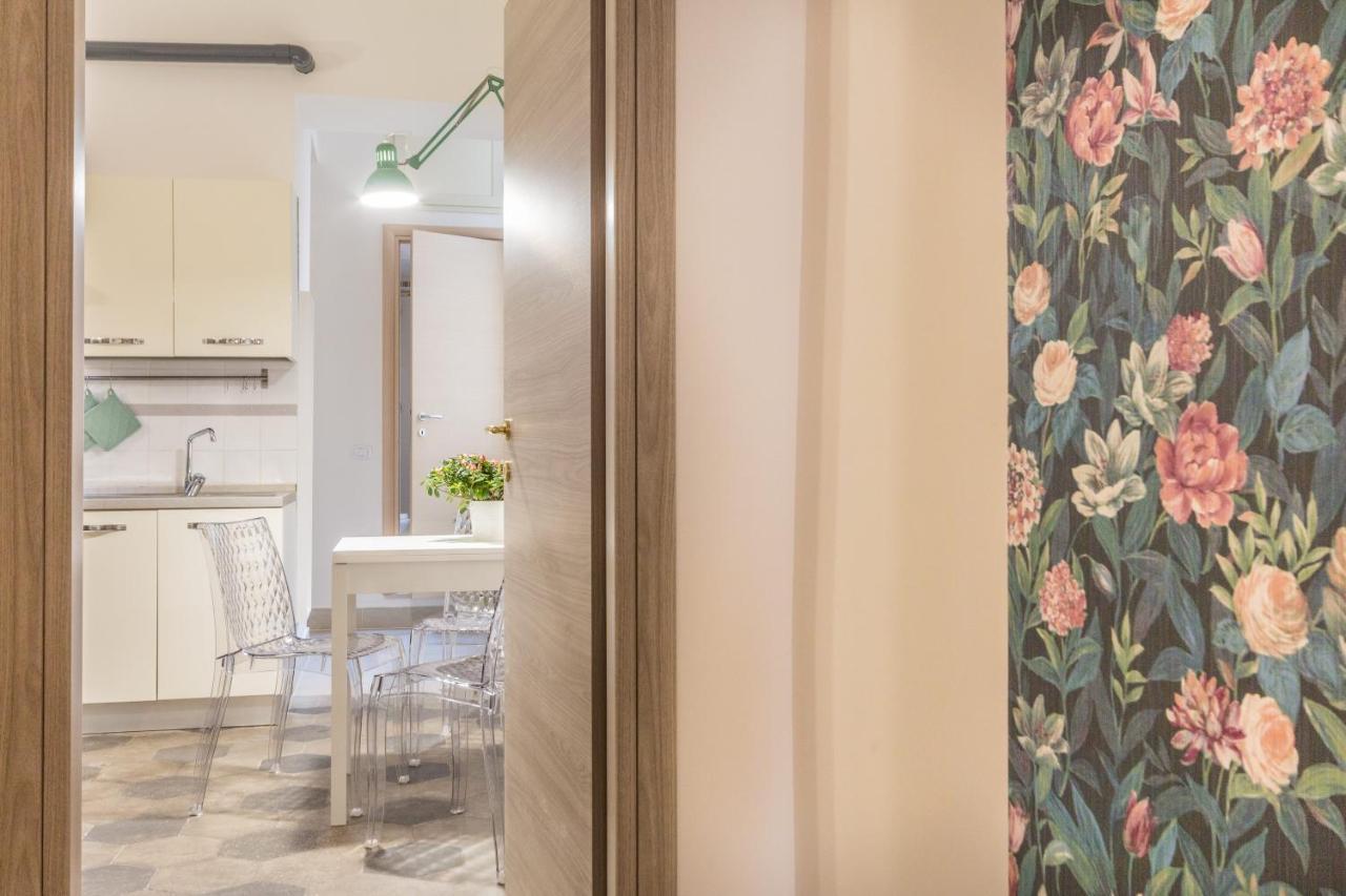 Appartamento Flora Metro Vittorio 로마 외부 사진